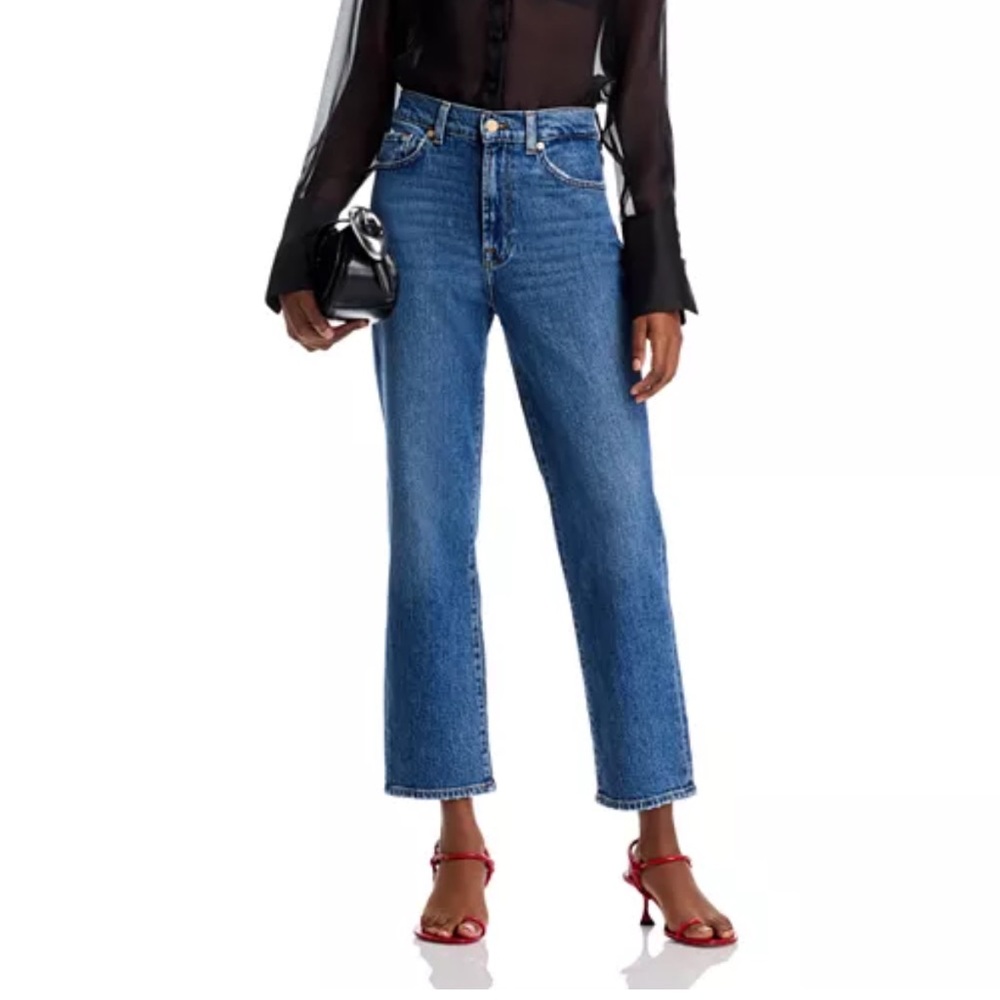 Logan Stovepipe Straight Jean